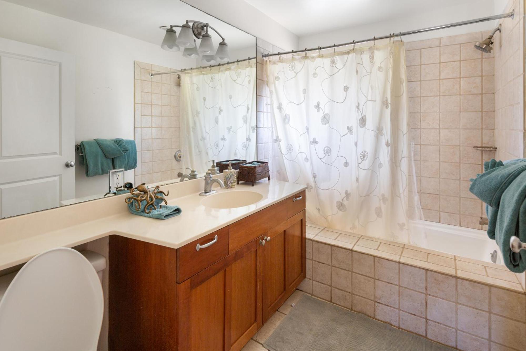 Bamboo Suite, 1 Bedroom, Sleeps 4, Pool & Bbq, Pre-Renovation Summer Sale Kihei Exterior photo
